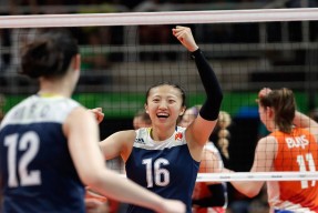 世界杯赛程安排-激战90分钟！科维托娃爆冷险胜穆古鲁扎，悬念迭起